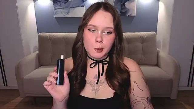 miki miki cutie  online show from 15, 3, 2025