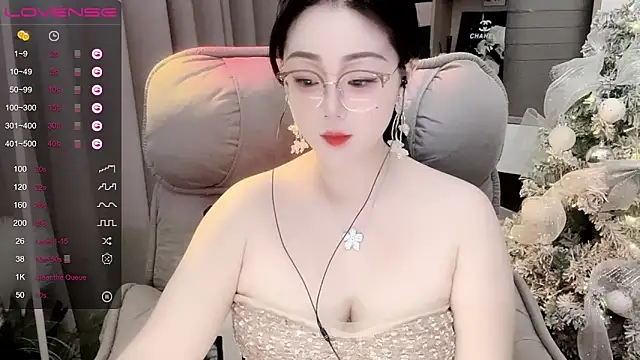 Snapshot of Monica-888 chatting on 18, 9, 2025 Monica-888 online show from 18, 9, 2025