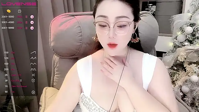 Snapshot of Monica-888 chatting on 4, 10, 2025 Monica-888 online show from 4, 10, 2025