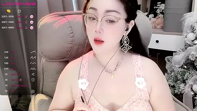 Snapshot of Monica-888 chatting on 7, 10, 2025 Monica-888 online show from 7, 10, 2025