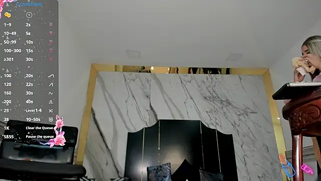 Snapshot of Victtoria_Parker chatting on 26, 9, 2025 Victtoria Parker online show from 26, 9, 2025