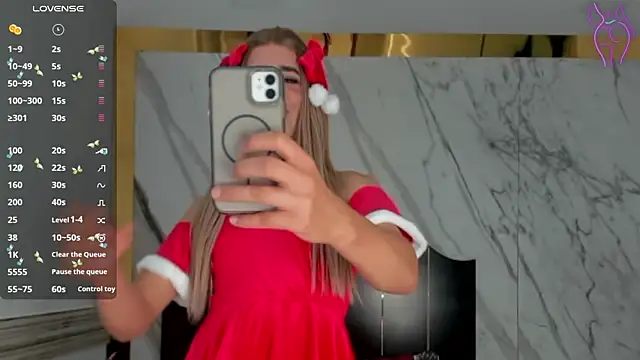 Snapshot of Victtoria_Parker chatting on 17, 12, 2025 Victtoria Parker online show from 17, 12, 2025