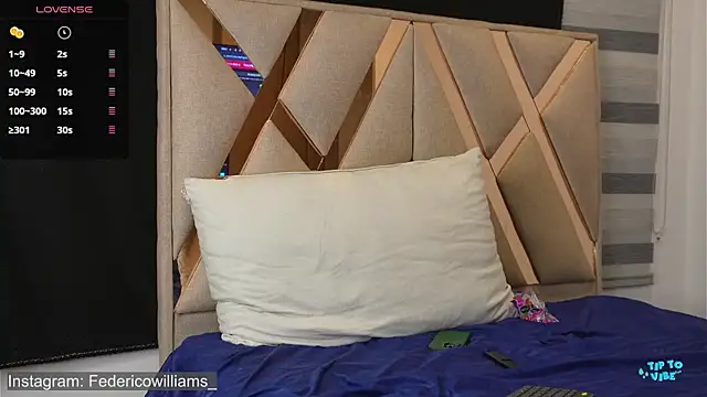 Derek w online show from 31, 10, 2025