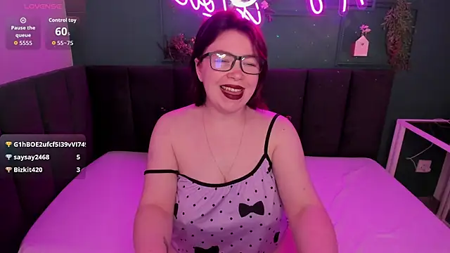 Emily Amorre online show from 14, 7, 2026