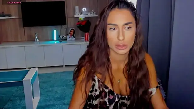 Snapshot of K_chic chatting on 10, 9, 2025 K chic online show from 10, 9, 2025