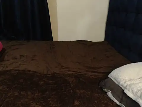 booty lolah  online show from 15, 10, 2025