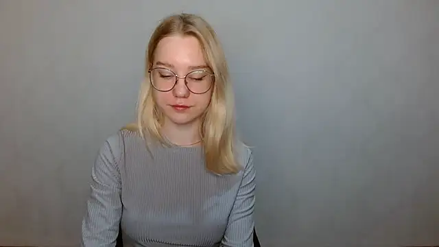 Snapshot of cindi_hot chatting on 3, 12, 2024 cindi hot online show from 3, 12, 2024