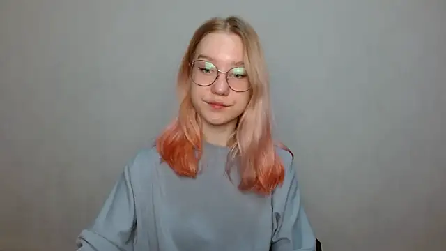 Snapshot of cindi_hot chatting on 23, 12, 2024 cindi hot online show from 23, 12, 2024