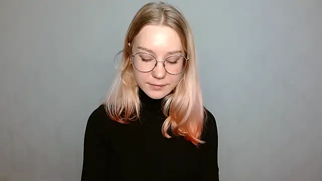 Snapshot of cindi_hot chatting on 7, 1, 2025 cindi hot online show from 7, 1, 2025