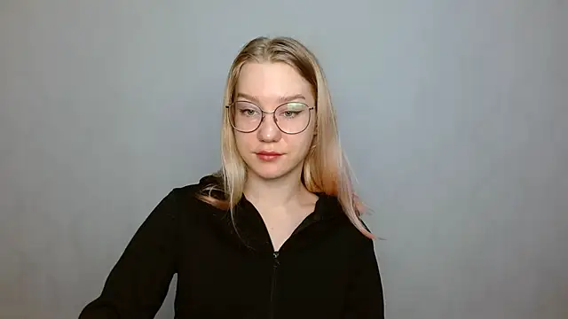 Snapshot of cindi_hot chatting on 25, 1, 2025 cindi hot online show from 25, 1, 2025