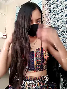 Snapshot of Parinaaz18 chatting on 19, 9, 2025 Parinaaz18 online show from 19, 9, 2025