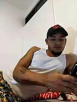 sexylatino22 online show from 3, 1, 2025