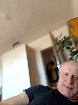 Snapshot of Milkasahne64 chatting on 19, 9, 2025 Milkasahne64 online show from 19, 9, 2025