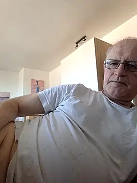 Milkasahne64 online show from 9, 5, 2026