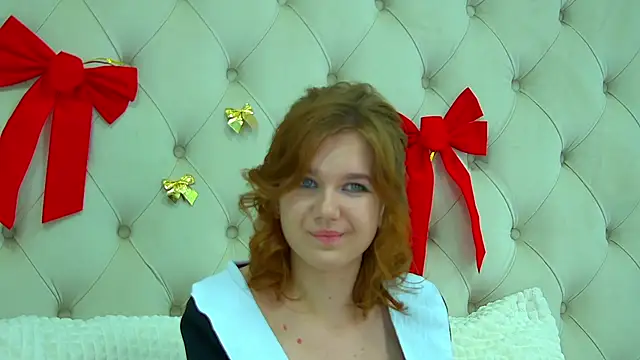 Snapshot of LessySmith chatting on 7, 1, 2025 LessySmith online show from 7, 1, 2025