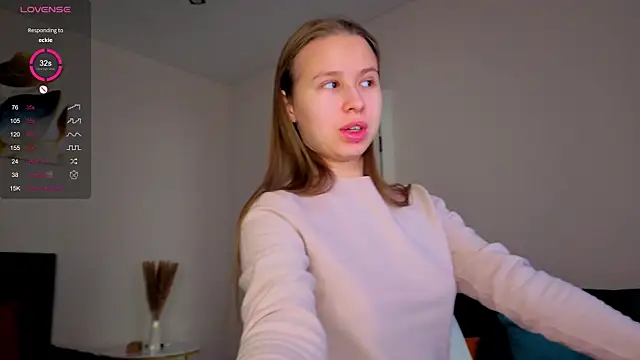 Snapshot of Dream_emma chatting on 29, 11, 2025 Dream emma online show from 29, 11, 2025