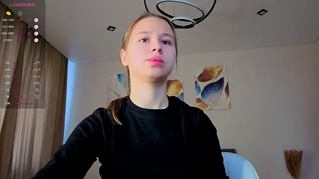 Snapshot of Dream_emma chatting on 18, 12, 2025 Dream emma online show from 18, 12, 2025