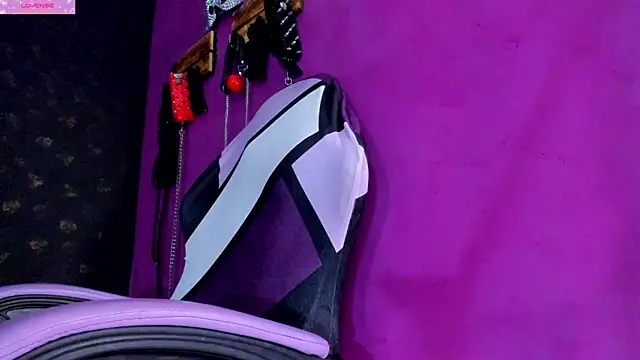 Alexa Slave online show from 13, 4, 2026