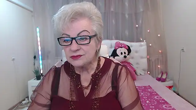 KayleSmoll online show from 16, 9, 2025