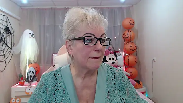 KayleSmoll online show from 17, 10, 2025