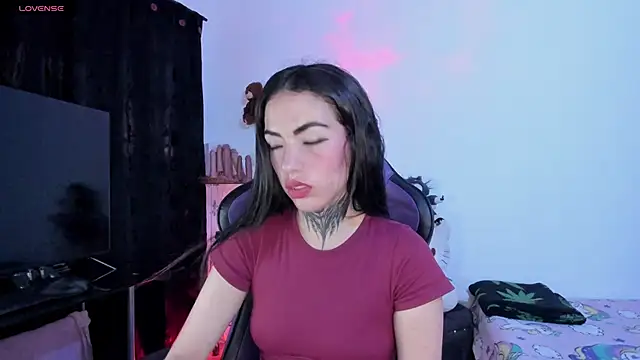 Snapshot of Alice_ch1 chatting on 21, 4, 2026 Alice ch1 online show from 21, 4, 2026
