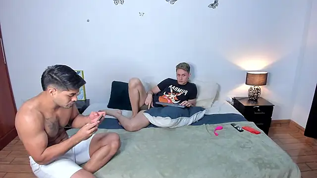 Snapshot of Luciano_and_Marlon chatting on 26, 2, 2025 Luciano and Marlon online show from 26, 2, 2025