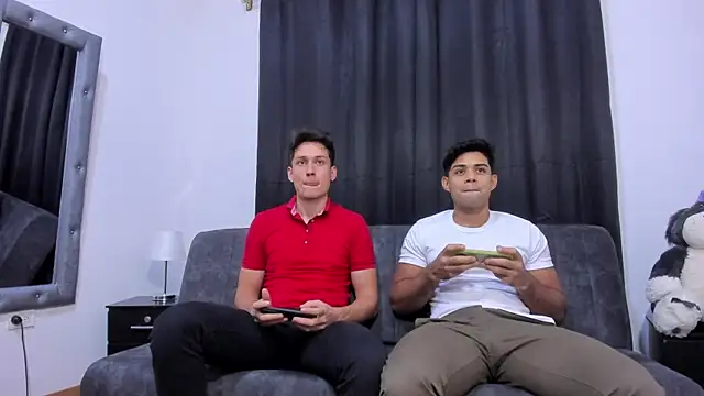 Snapshot of Luciano_and_Marlon chatting on 29, 10, 2025 Luciano and Marlon online show from 29, 10, 2025