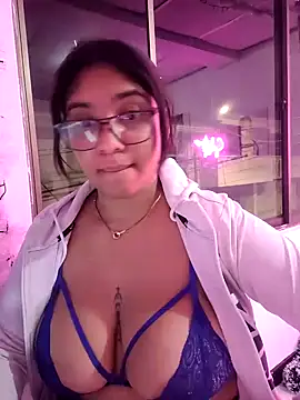 Sofythom1 online show from 27, 1, 2025