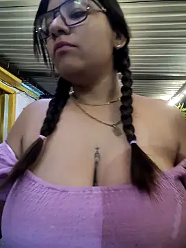 Sofythom1 online show from 28, 2, 2025