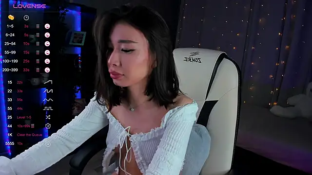 Snapshot of sensualily chatting on 12, 3, 2025 sensualily online show from 12, 3, 2025