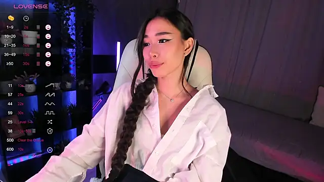 sensualily online show from 6, 11, 2025