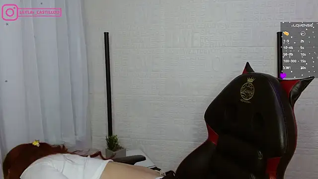 Layla castilloo online show from 11, 1, 2025