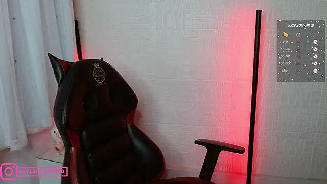 Layla castilloo online show from 8, 3, 2025