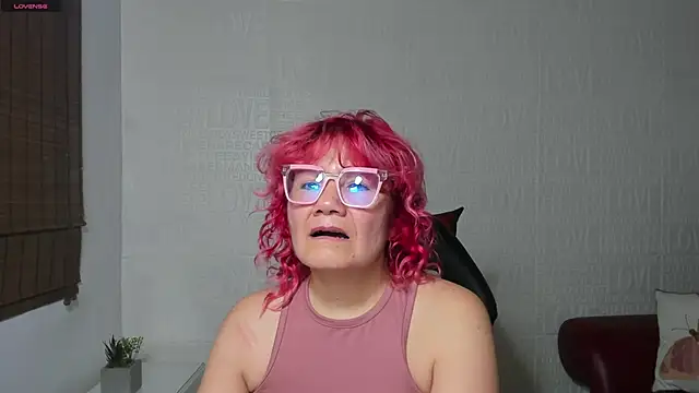 Layla castilloo online show from 20, 3, 2025