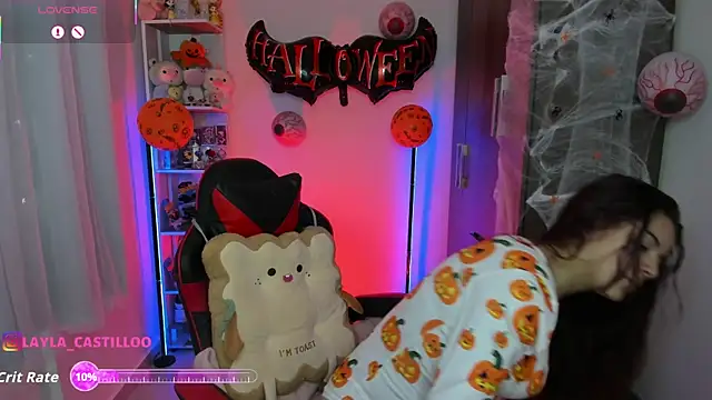 Layla castilloo online show from 13, 10, 2025