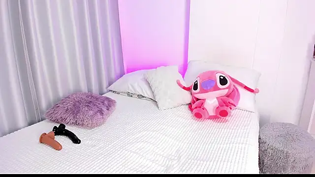 Snapshot of abbyfoxx_ chatting on 8, 12, 2024 abbyfoxx online show from 8, 12, 2024