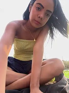 Snapshot of NAUGHTY_LITTLE_18 chatting on 4, 4, 2026 NAUGHTY LITTLE 18 online show from 4, 4, 2026