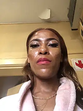 Snapshot of Kylie_Hairy_Bbc chatting on 12, 9, 2025 Kylie Hairy Bbc online show from 12, 9, 2025