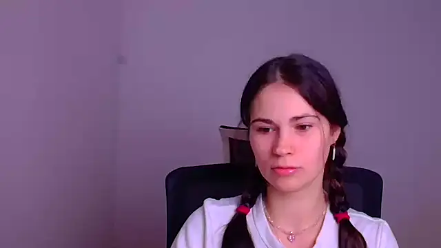 Loon Amore online show from 9, 1, 2025