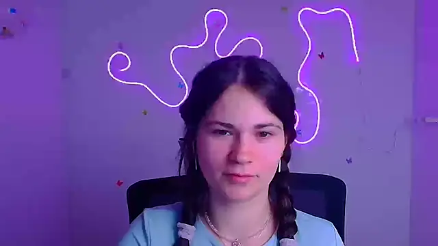 Loon Amore online show from 4, 3, 2025