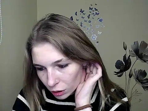 Snapshot of StrangerGi chatting on 13, 12, 2024 StrangerGi online show from 13, 12, 2024