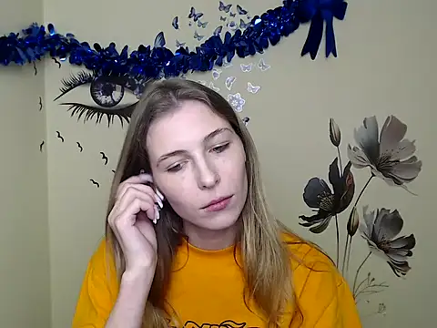 Snapshot of StrangerGi chatting on 11, 1, 2025 StrangerGi online show from 11, 1, 2025