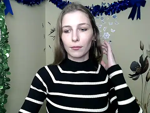 Snapshot of StrangerGi chatting on 11, 2, 2025 StrangerGi online show from 11, 2, 2025