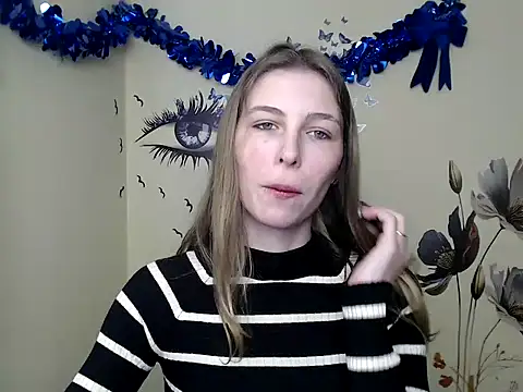 Snapshot of StrangerGi chatting on 13, 2, 2025 StrangerGi online show from 13, 2, 2025