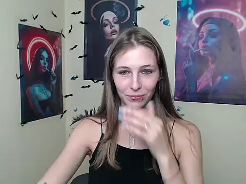 Snapshot of StrangerGi chatting on 11, 9, 2025 StrangerGi online show from 11, 9, 2025