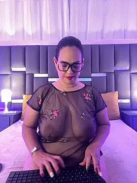 Snapshot of talivega chatting on 4, 11, 2025 talivega online show from 4, 11, 2025