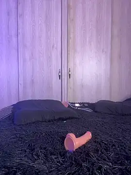 Nina Fuentes online show from 25, 2, 2025