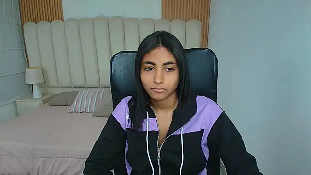 Snapshot of shaneelle chatting on 3, 2, 2026 shaneelle online show from 3, 2, 2026