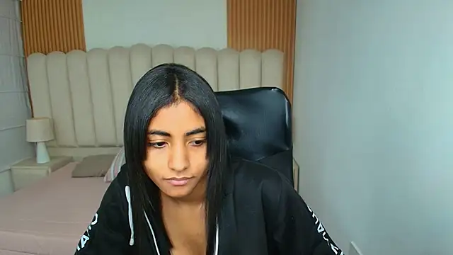 Snapshot of shaneelle chatting on 10, 2, 2026 shaneelle online show from 10, 2, 2026