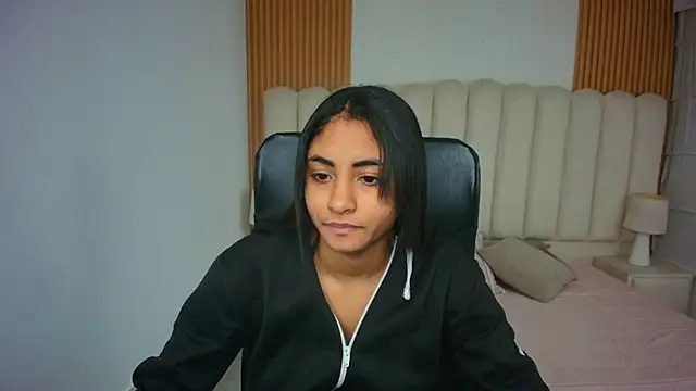 Snapshot of shaneelle chatting on 2, 3, 2026 shaneelle online show from 2, 3, 2026